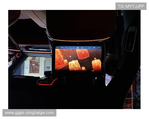 奔驰在线娱乐服务介绍，打造专属车载娱乐新体验